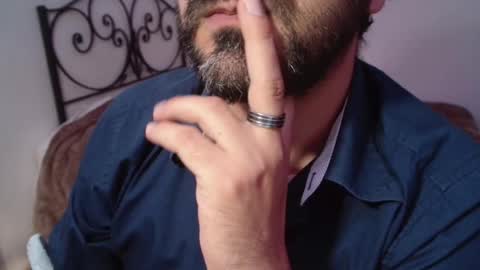 Giov online show from 11-14-25, 04:17