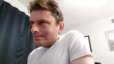 Snapshot of undress_me_ chatting on 03-02-25, 11:20 undress me online show from 03-02-25, 11:20