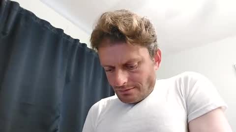 Snapshot of undress_me_ chatting on 09-21-25, 05:58 undress me online show from 09-21-25, 05:58