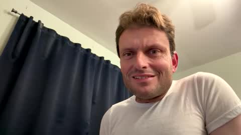 Snapshot of undress_me_ chatting on 06-01-26, 02:02 undress me online show from 06-01-26, 02:02