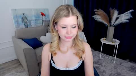 Alice online show from 04-25-26, 04:59