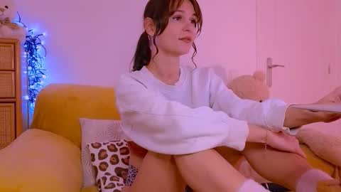 Snapshot of unic0rnporn chatting on 02-04-25, 12:11 Alice online show from 02-04-25, 12:11