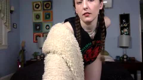 Lola Moonstone online show from 02-28-26, 04:46