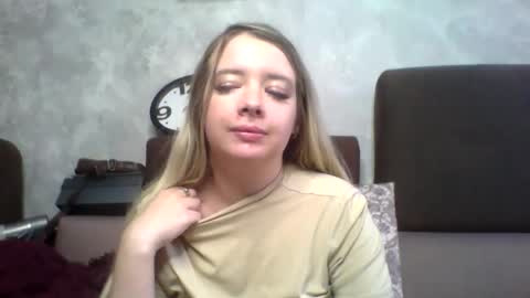 UniverseEmily online show from 09-26-25, 07:23