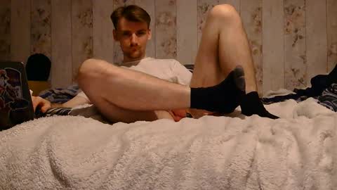 Snapshot of unknown174716 chatting on 12-23-25, 01:03 Unknown online show from 12-23-25, 01:03