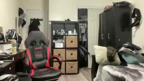 unlobitooenwallstreet online show from 12-19-25, 05:53