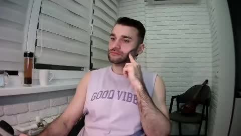 Snapshot of unnknow2024 chatting on 04-08-26, 06:19 SlavaVibes online show from 04-08-26, 06:19