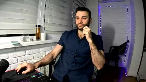 Snapshot of unnknow2024 chatting on 04-13-26, 06:02 SlavaVibes online show from 04-13-26, 06:02