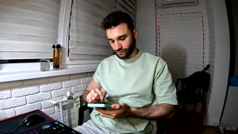 Snapshot of unnknow2024 chatting on 04-16-26, 08:53 SlavaVibes online show from 04-16-26, 08:53