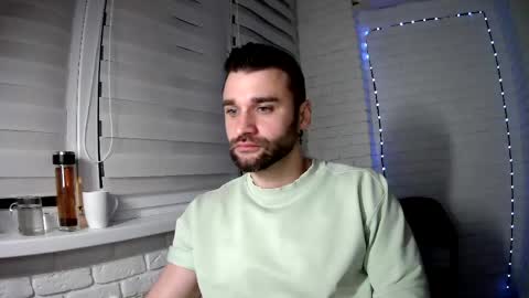 Snapshot of unnknow2024 chatting on 04-18-26, 07:58 SlavaVibes online show from 04-18-26, 07:58