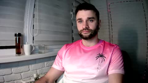 Snapshot of unnknow2024 chatting on 04-19-26, 07:49 SlavaVibes online show from 04-19-26, 07:49