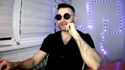 Snapshot of unnknow2024 chatting on 04-24-26, 06:21 SlavaVibes online show from 04-24-26, 06:21