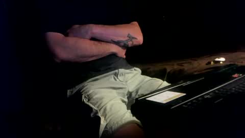 untouchableace84 online show from 11-02-25, 07:33