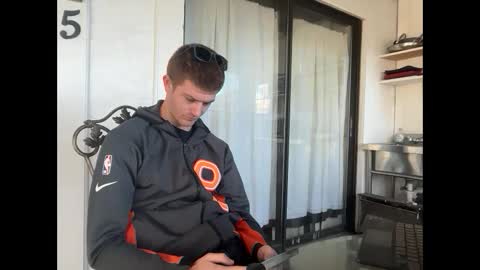 Snapshot of unverifiedbwc chatting on 03-03-25, 02:15 Stepbro online show from 03-03-25, 02:15