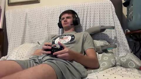 Snapshot of unverifiedbwc chatting on 03-12-25, 11:31 Stepbro online show from 03-12-25, 11:31