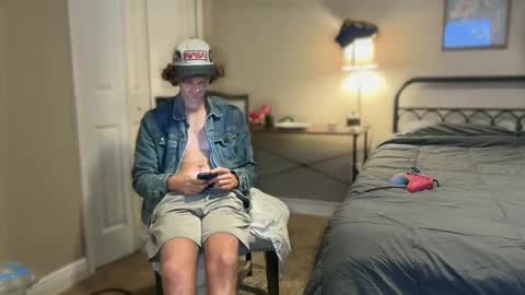 Snapshot of unverifiedbwc chatting on 10-12-25, 12:20 Stepbro online show from 10-12-25, 12:20