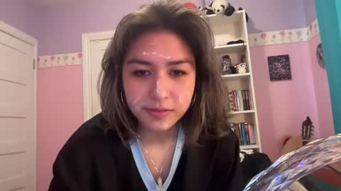 Snapshot of upaydahlia chatting on 03-12-25, 10:28 findom goddess dahlia  online show from 03-12-25, 10:28