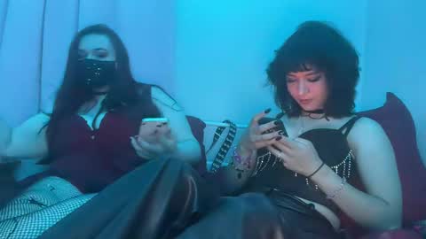 Snapshot of upaydahlia chatting on 10-04-25, 04:32 findom goddess dahlia  online show from 10-04-25, 04:32