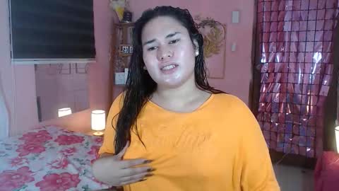 Snapshot of ur_baby_rebbecca chatting on 11-10-25, 11:31 SINGLE online show from 11-10-25, 11:31