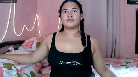 Snapshot of ur_baby_rebbecca chatting on 05-13-26, 01:47 SINGLE online show from 05-13-26, 01:47