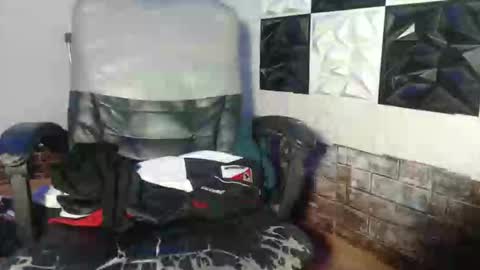 chrizzy online show from 10-18-25, 09:37