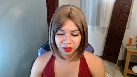 Snapshot of ur_cutiesthotasianxx chatting on 01-27-25, 06:20 Vee online show from 01-27-25, 06:20