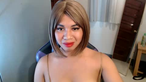 Snapshot of ur_cutiesthotasianxx chatting on 01-30-25, 10:08 Vee online show from 01-30-25, 10:08