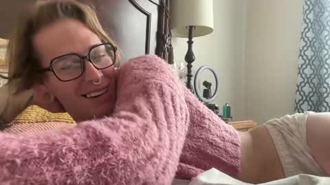 Goddess online show from 11-22-25, 05:12