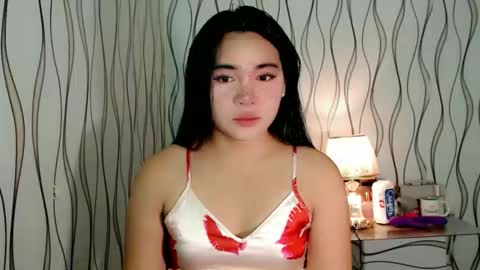 QUEENSY online show from 01-10-26, 03:52