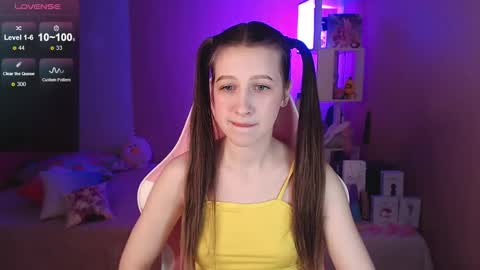 Snapshot of ur_kitty__ chatting on 12-28-24, 04:09 Lera online show from 12-28-24, 04:09