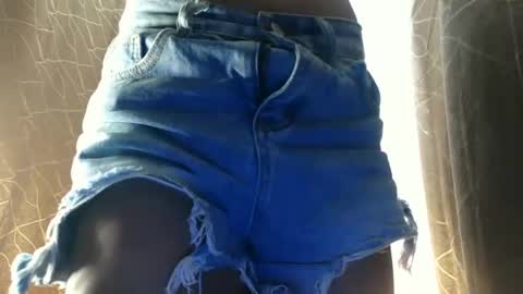Snapshot of ur_perfectgirlmsa chatting on 12-23-24, 03:01 Ms. A lets go pass or pvt show online show from 12-23-24, 03:01