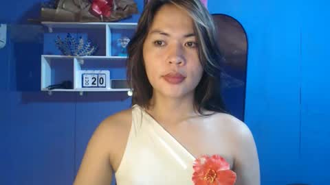 Snapshot of ur_perfectgirlmsa chatting on 10-19-25, 11:49 Ms. A lets go pass or pvt show online show from 10-19-25, 11:49