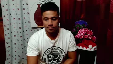 Snapshot of ur_pinoydave chatting on 12-26-24, 05:04 Dave online show from 12-26-24, 05:04