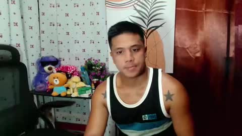Snapshot of ur_pinoydave chatting on 01-22-25, 11:53 Dave online show from 01-22-25, 11:53