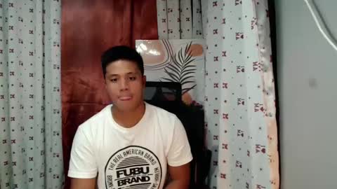 Snapshot of ur_pinoydave chatting on 02-09-25, 08:11 Dave online show from 02-09-25, 08:11
