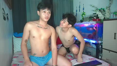 Snapshot of ur_younngtwinkxxx chatting on 05-03-26, 03:18 Ken online show from 05-03-26, 03:18