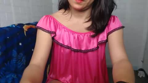 Snapshot of urasian_dreamgirl69 chatting on 11-12-25, 11:21 bela online show from 11-12-25, 11:21