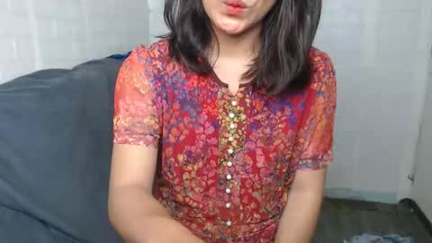 Snapshot of urasian_dreamgirl69 chatting on 11-12-25, 11:58 bela online show from 11-12-25, 11:58