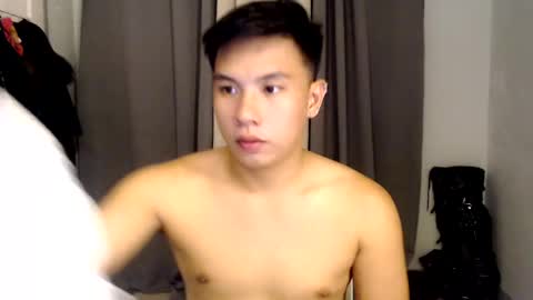 Snapshot of urasian_hardcockxx chatting on 01-07-25, 09:18 milly online show from 01-07-25, 09:18