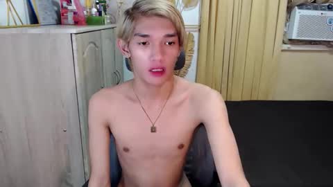 urasian_john20 online show from 06-05-26, 04:35