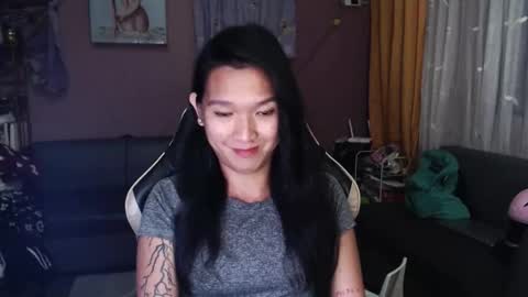 NEWRA  ALLISON online show from 11-12-25, 10:09