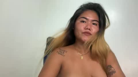 Snapshot of urasianblairexxx chatting on 05-28-26, 11:51 urasianblairexxx online show from 05-28-26, 11:51
