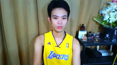 urasiancumboix2 online show from 11-18-25, 12:05