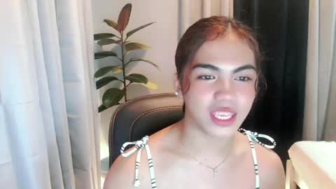 Snapshot of urbaby_anthony chatting on 06-26-26, 06:34 urbaby_anthony online show from 06-26-26, 06:34