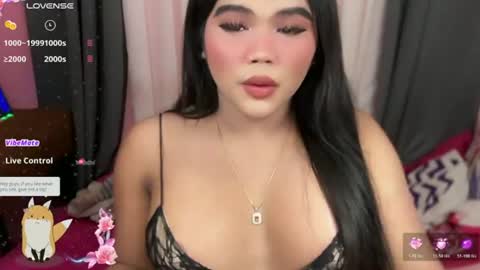 Snapshot of urbabysofia0305 chatting on 07-14-26, 11:05 Sofia online show from 07-14-26, 11:05