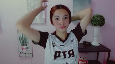 Snapshot of urblossom_princess chatting on 05-25-26, 06:52 urblossom_princess online show from 05-25-26, 06:52
