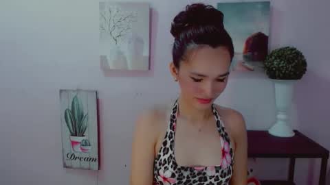 Snapshot of urblossom_princess chatting on 05-31-26, 03:47 urblossom_princess online show from 05-31-26, 03:47