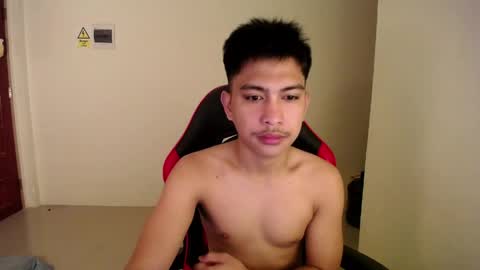 Snapshot of urcuteguy_jhonx chatting on 04-29-26, 12:31 Dannie online show from 04-29-26, 12:31