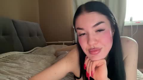 Snapshot of urdevilbaby chatting on 01-17-25, 10:00 Margo online show from 01-17-25, 10:00