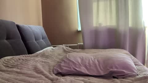 Snapshot of urdevilbaby chatting on 02-16-25, 07:48 Margo online show from 02-16-25, 07:48